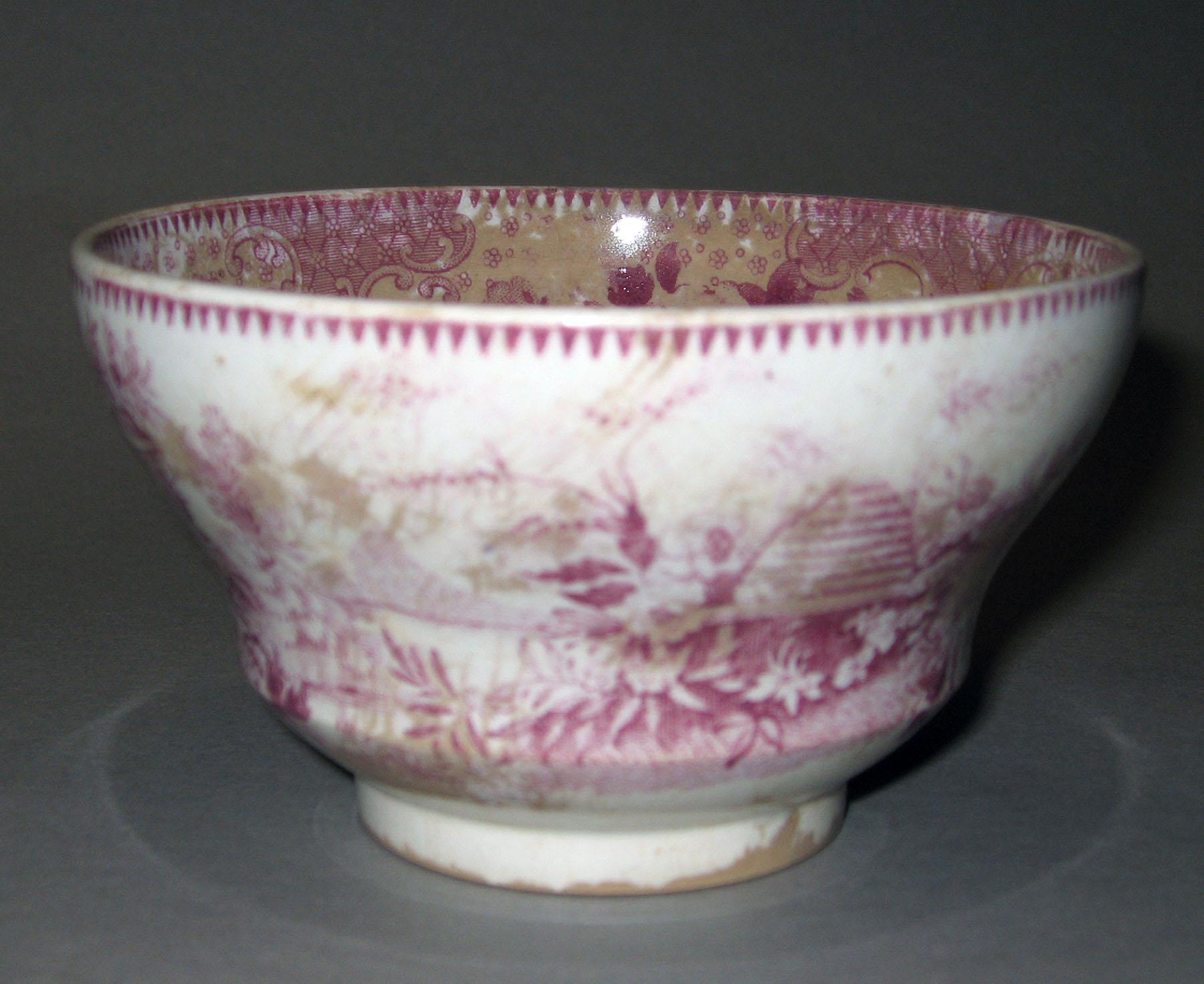 1969.0373.001 Earthenware tea bowl