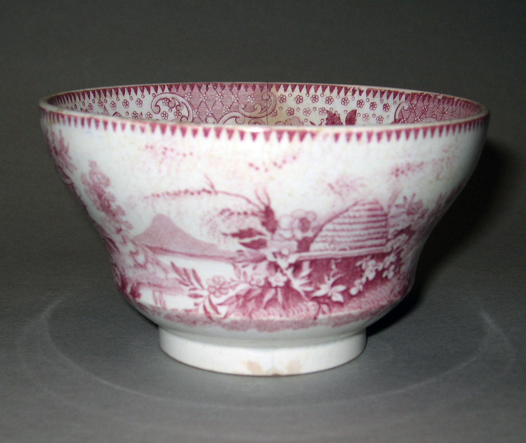1969.0373.003 Earthenware tea bowl