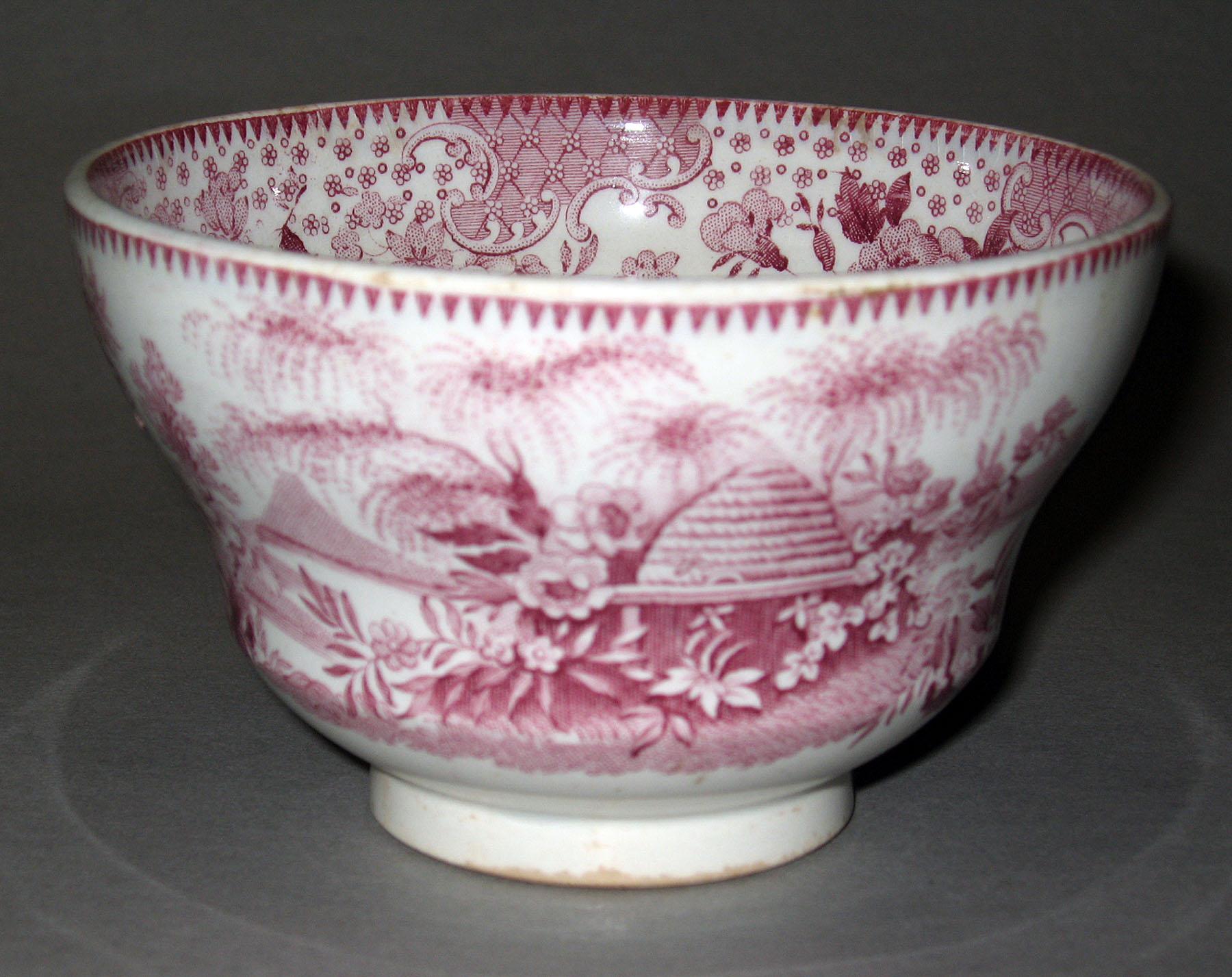 1969.0373.004 Earthenware tea bowl