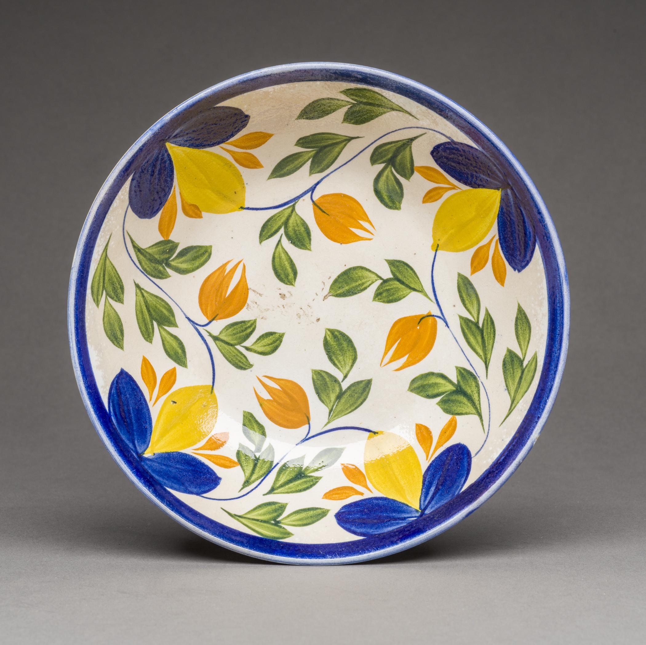 1969.0384.001 Saucer, view 1