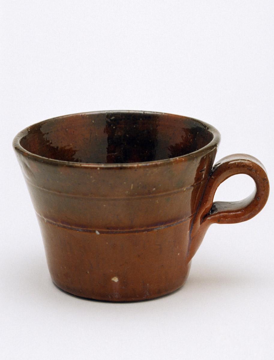 1969.0392.001 Cup