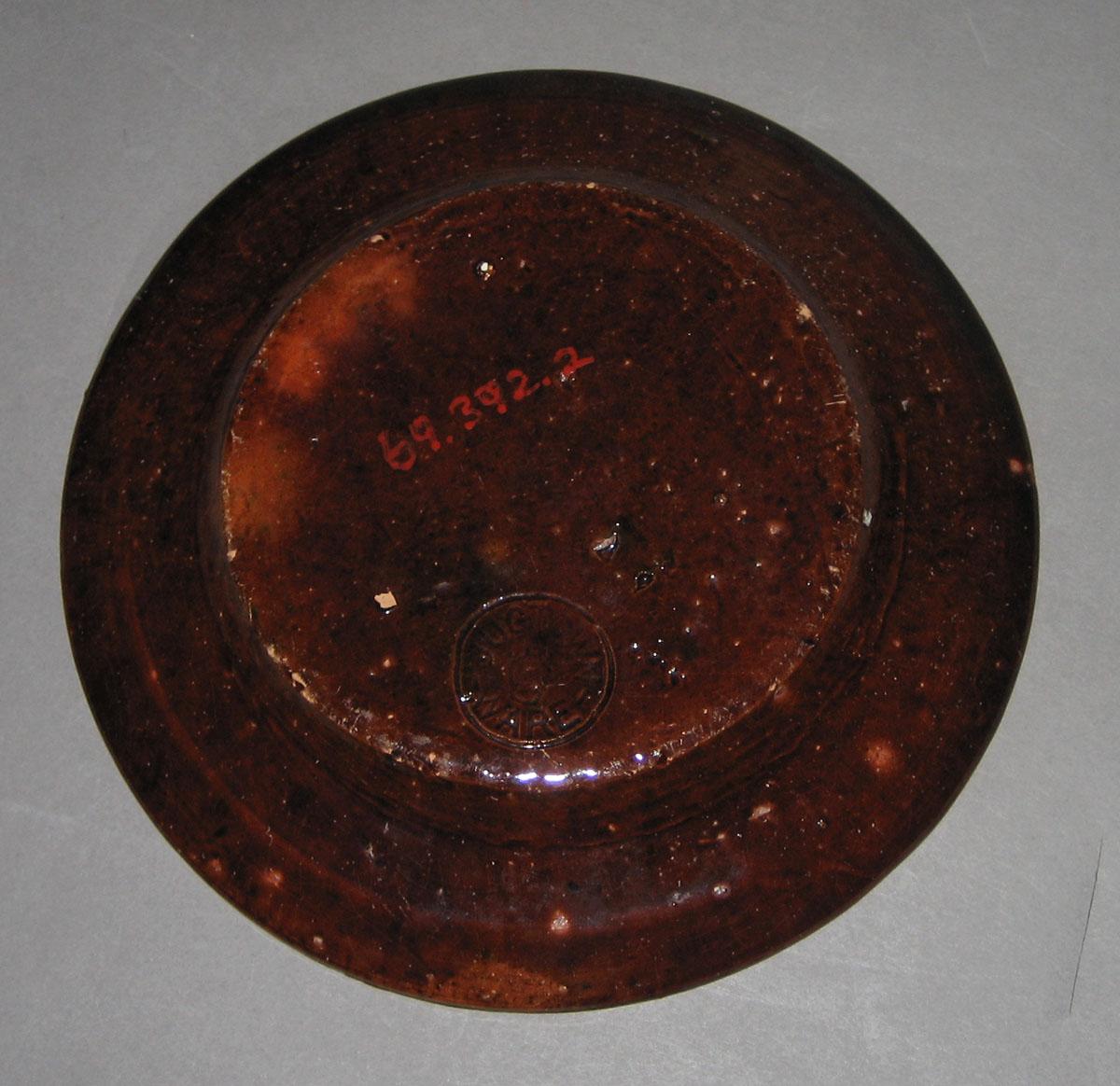 1969.0392.002 Saucer (bottom)