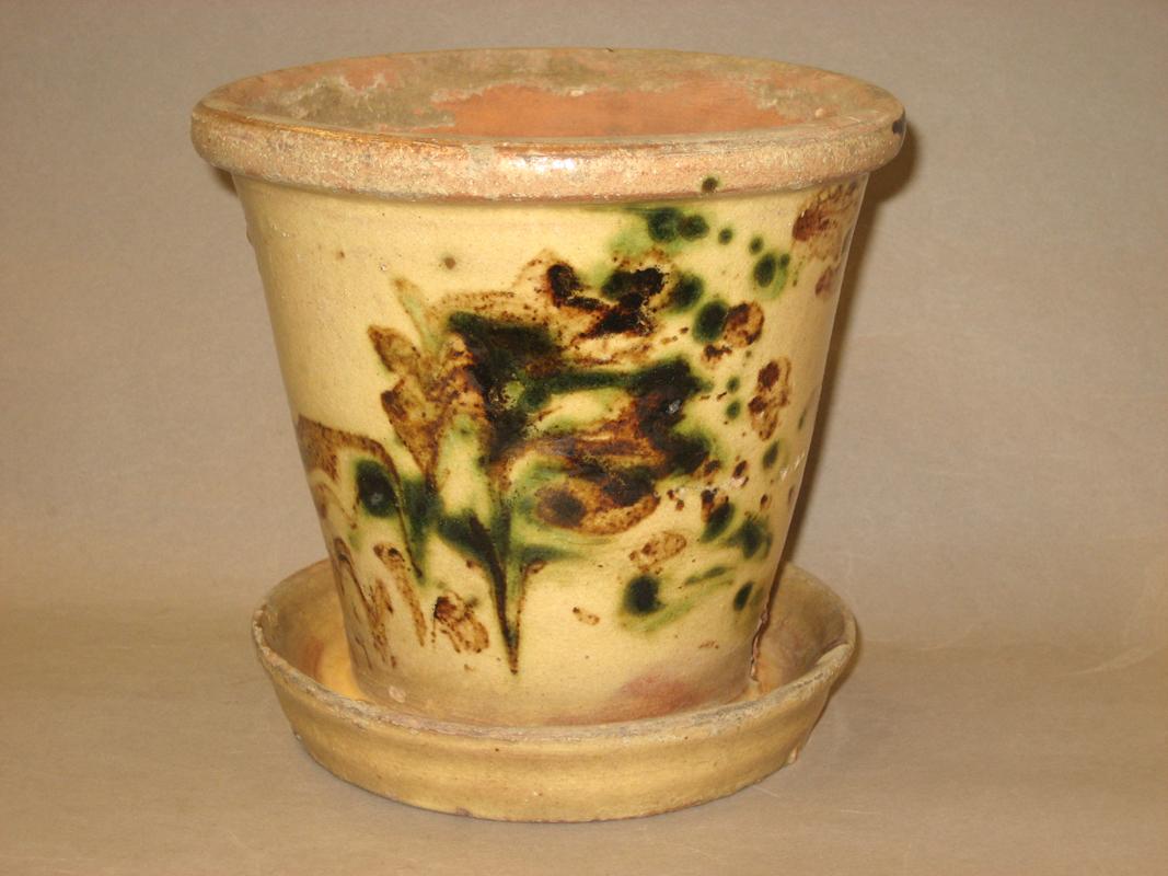 1969.0393.007 Flowerpot