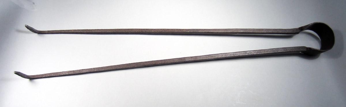 1957.0026.588 Tongs, View 1