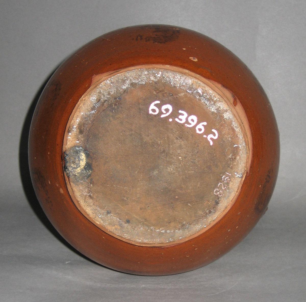 1969.0396.002 Pitcher (bottom)