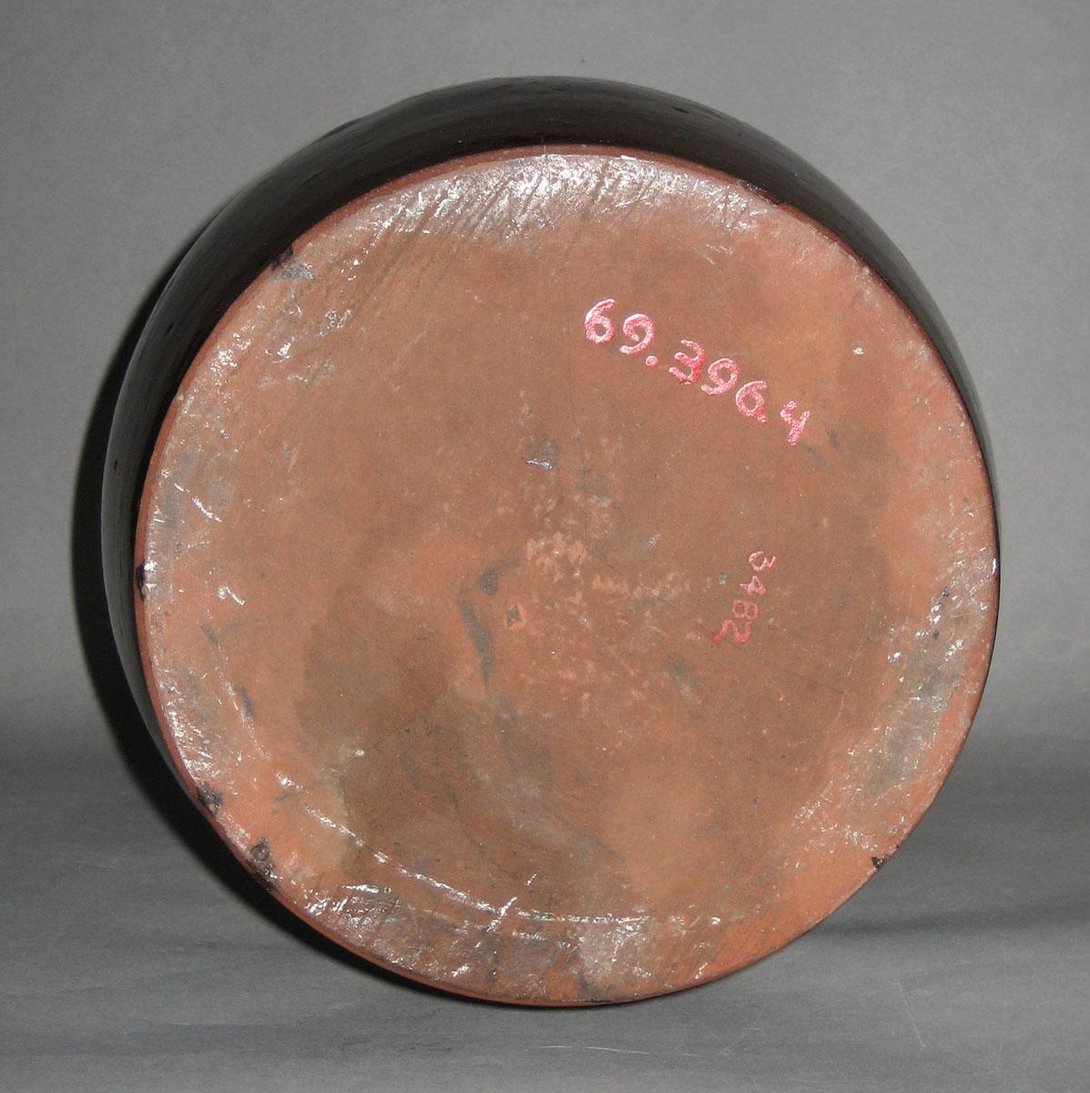 1969.0396.004 Pitcher (bottom)