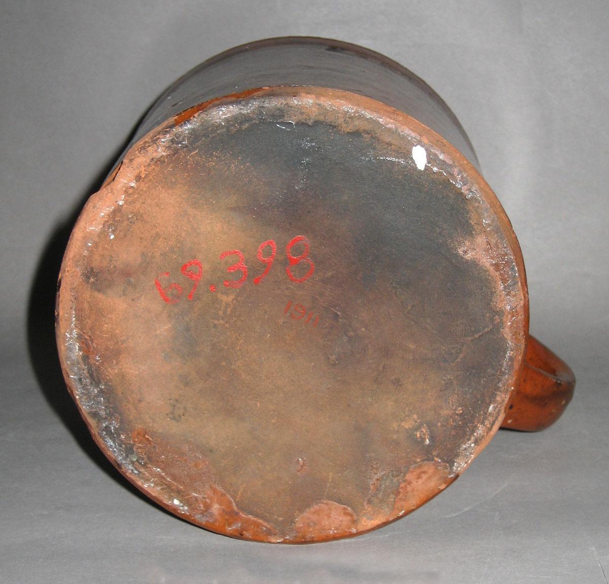 1969.0398 Mug (bottom)
