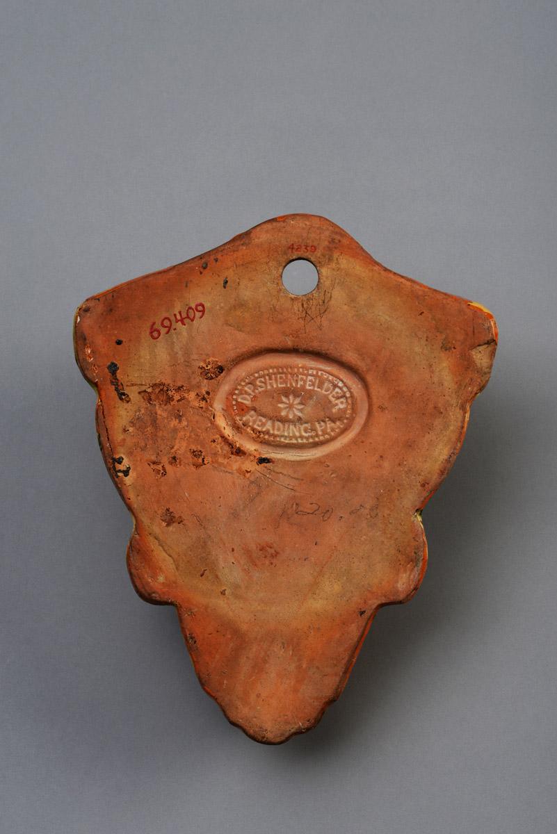 1969.0409 Flower container, view 2