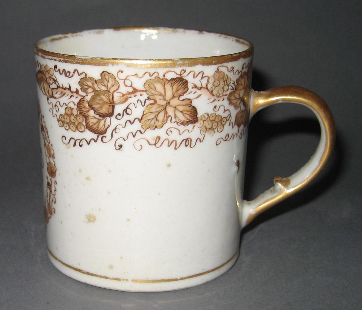 1969.0401.001 Porcelain Coffee Can