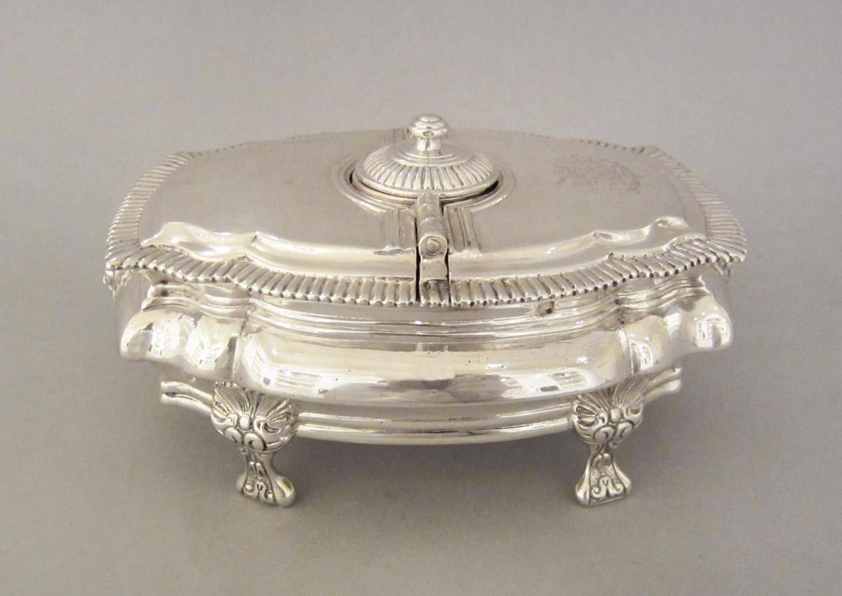 1969.0458 A, B Snuff box, view 2