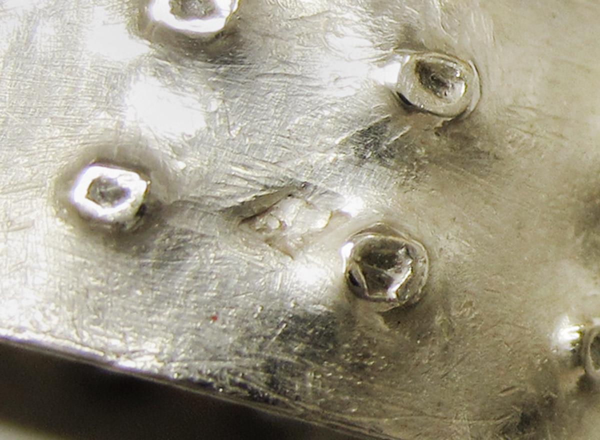 1969.0458 B Snuff box, grater, mark 3