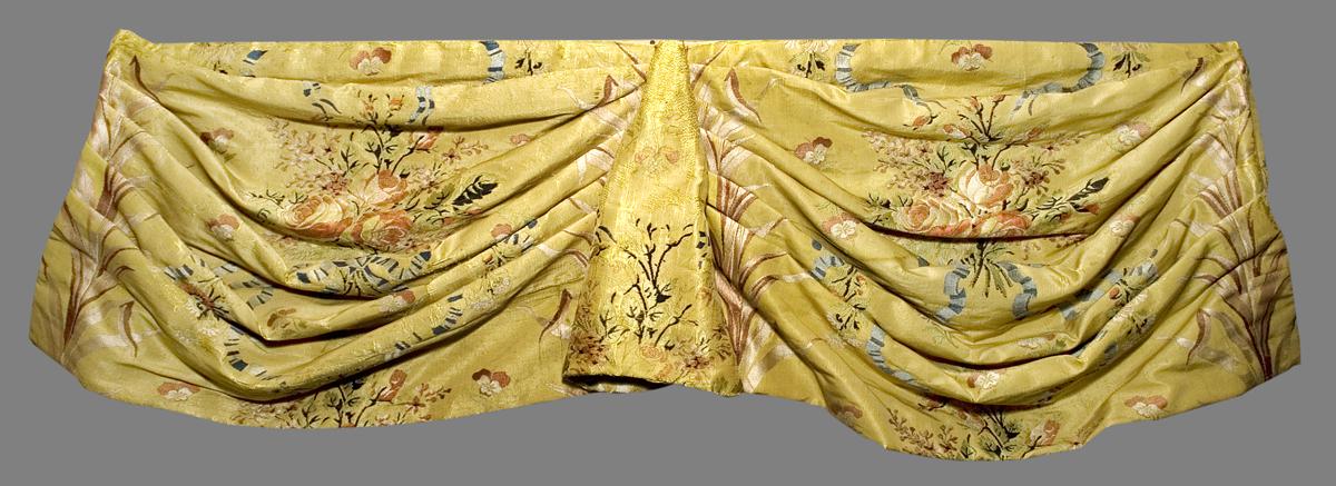 1969.0501.002 C Window Hanging, Valance