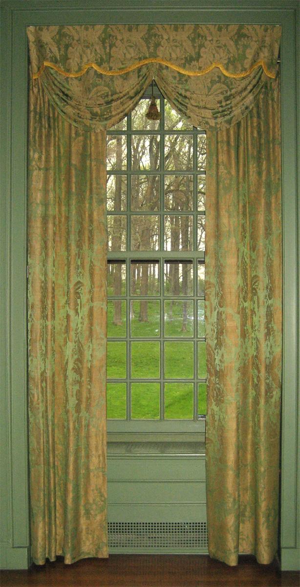 1969.0504.001 Window hangings