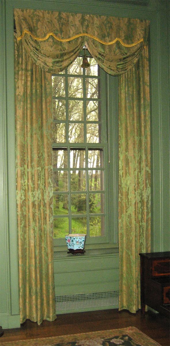 1969.0504.003 Window hangings