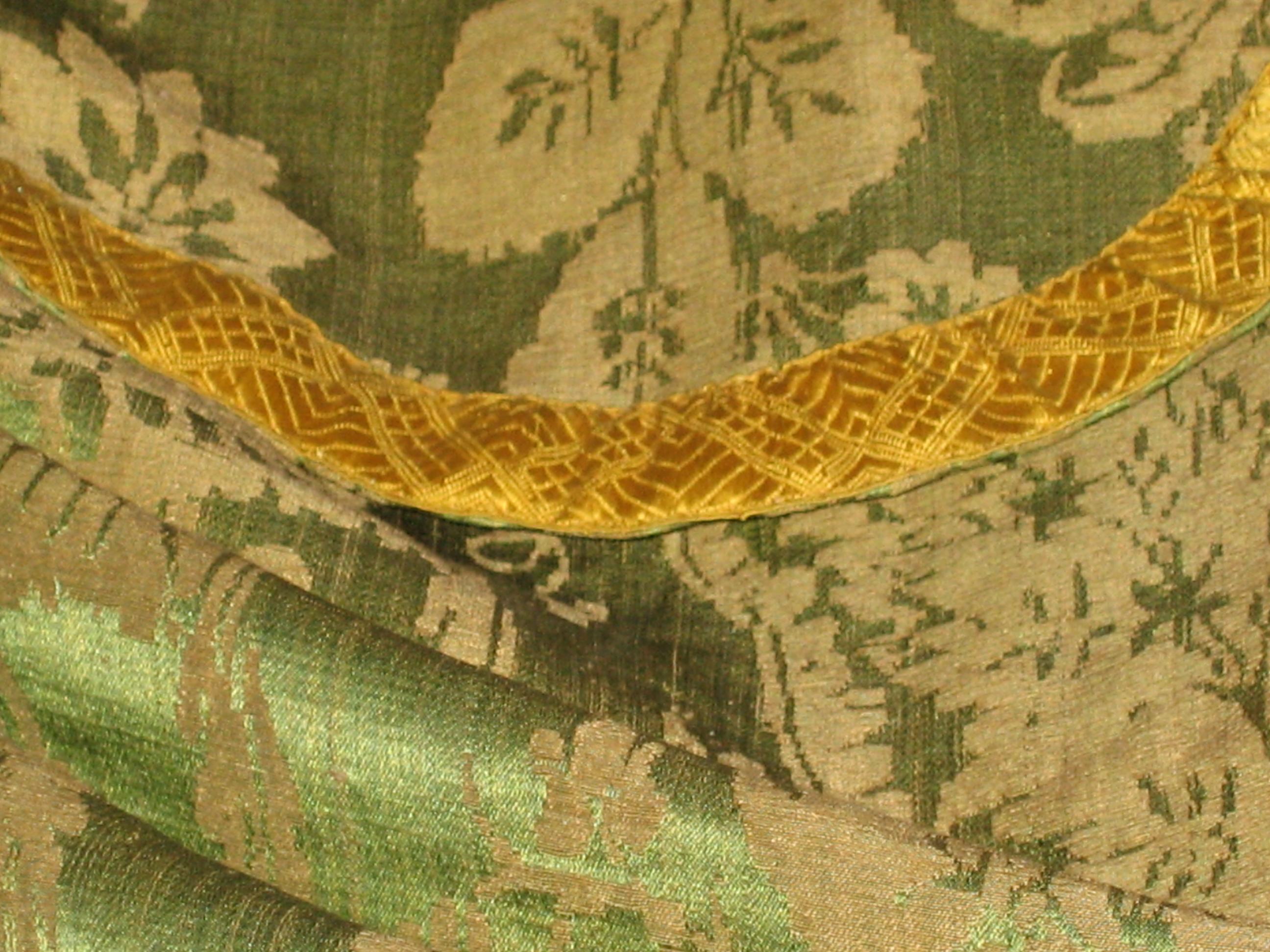 Memorial Library trim closeup