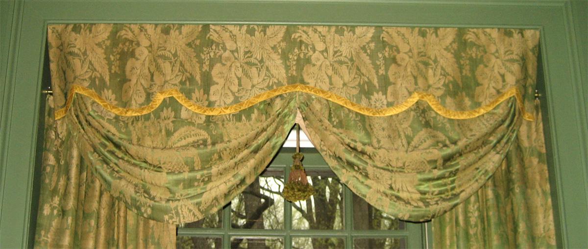 1969.0504.003 C Valance