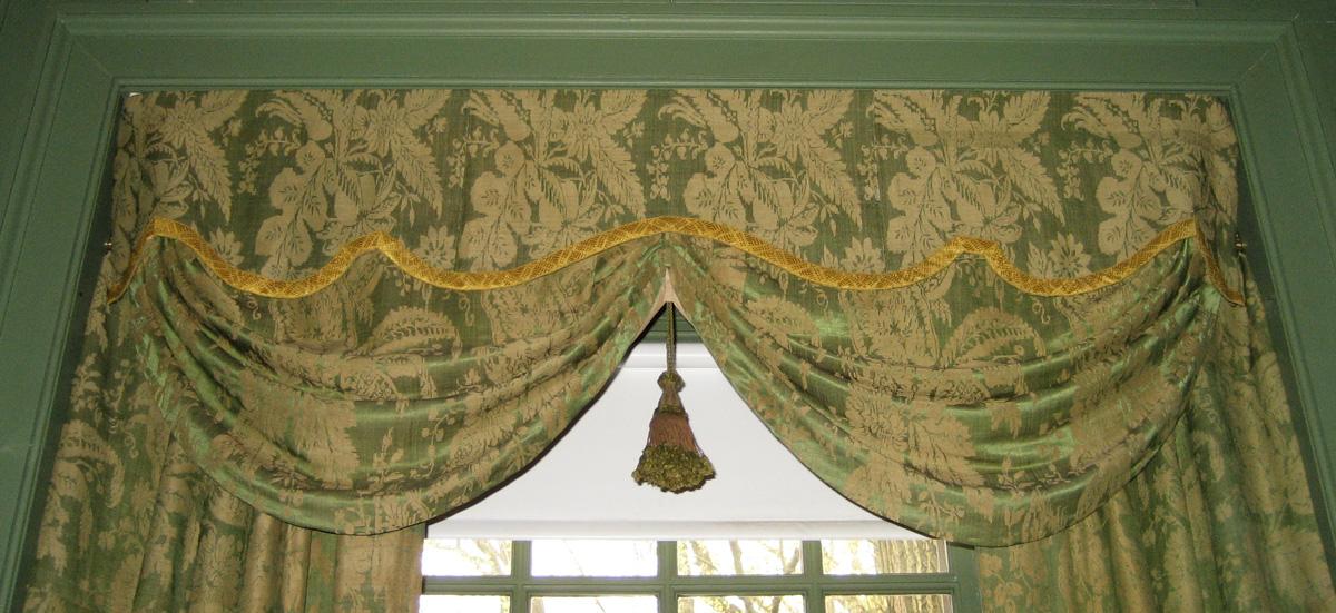 1969.0504.004 C Valance