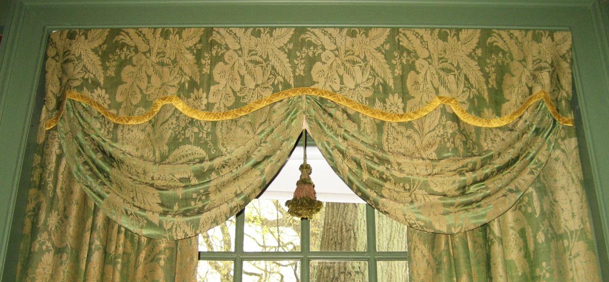 1969.0504.005 C Valance