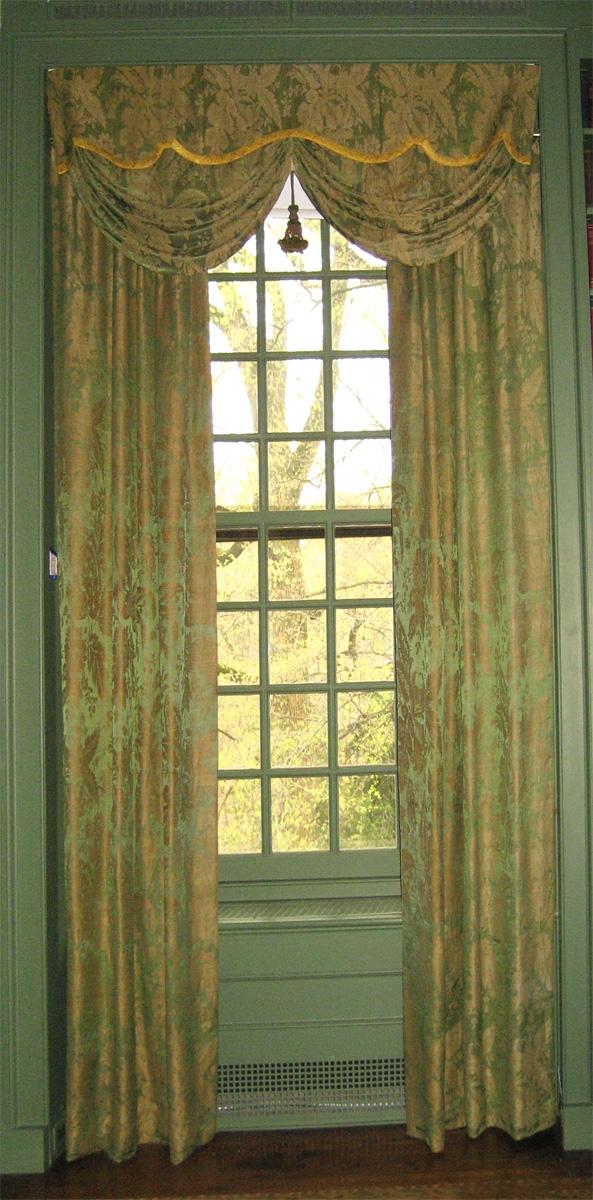 1969.0504.005 Window hangings