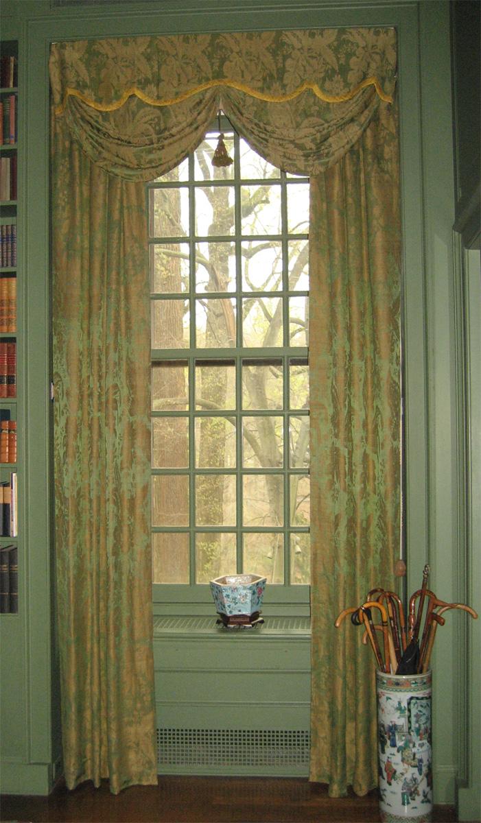 1969.0504.006 Window hangings