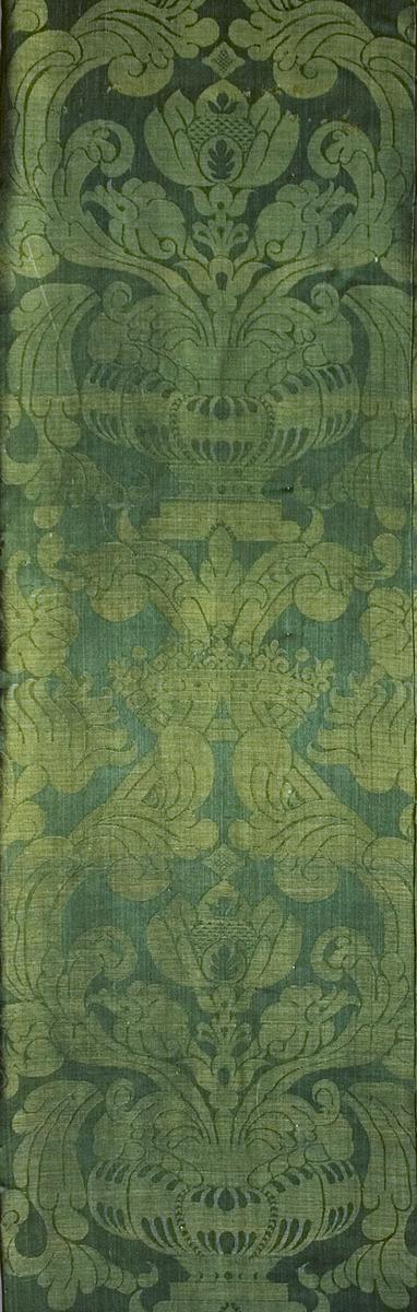 1969.0508 A Window Hanging, Side Curtain, Pattern Repeat