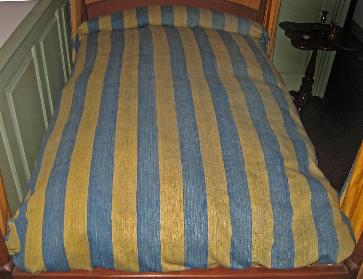 1969.0511 bedcover view 1