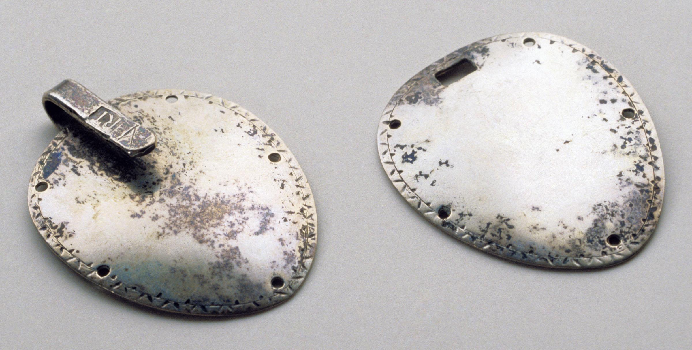 1969.0526 A, B Clasp, view 1