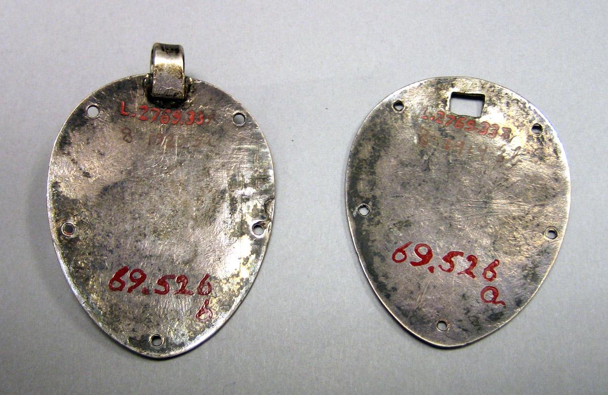 1969.0526 A, B Silver Clasp underside