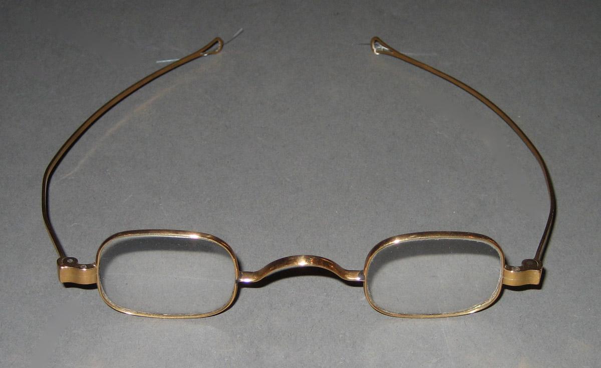 1969.0529 Spectacles