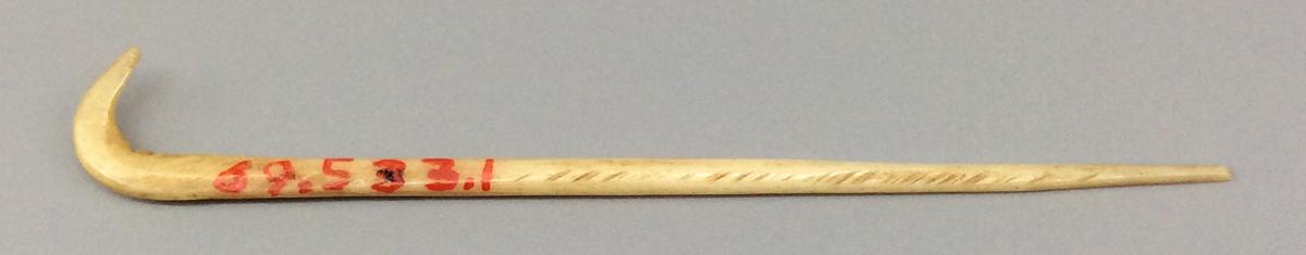 1969.0533.001 Jackstraw hook, view 2