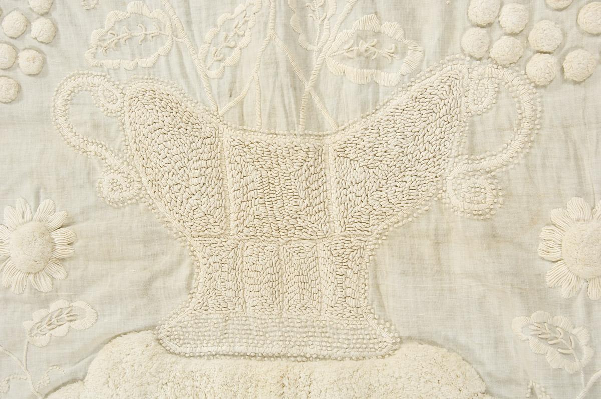 1969.0547 Bedcover (detail 2)