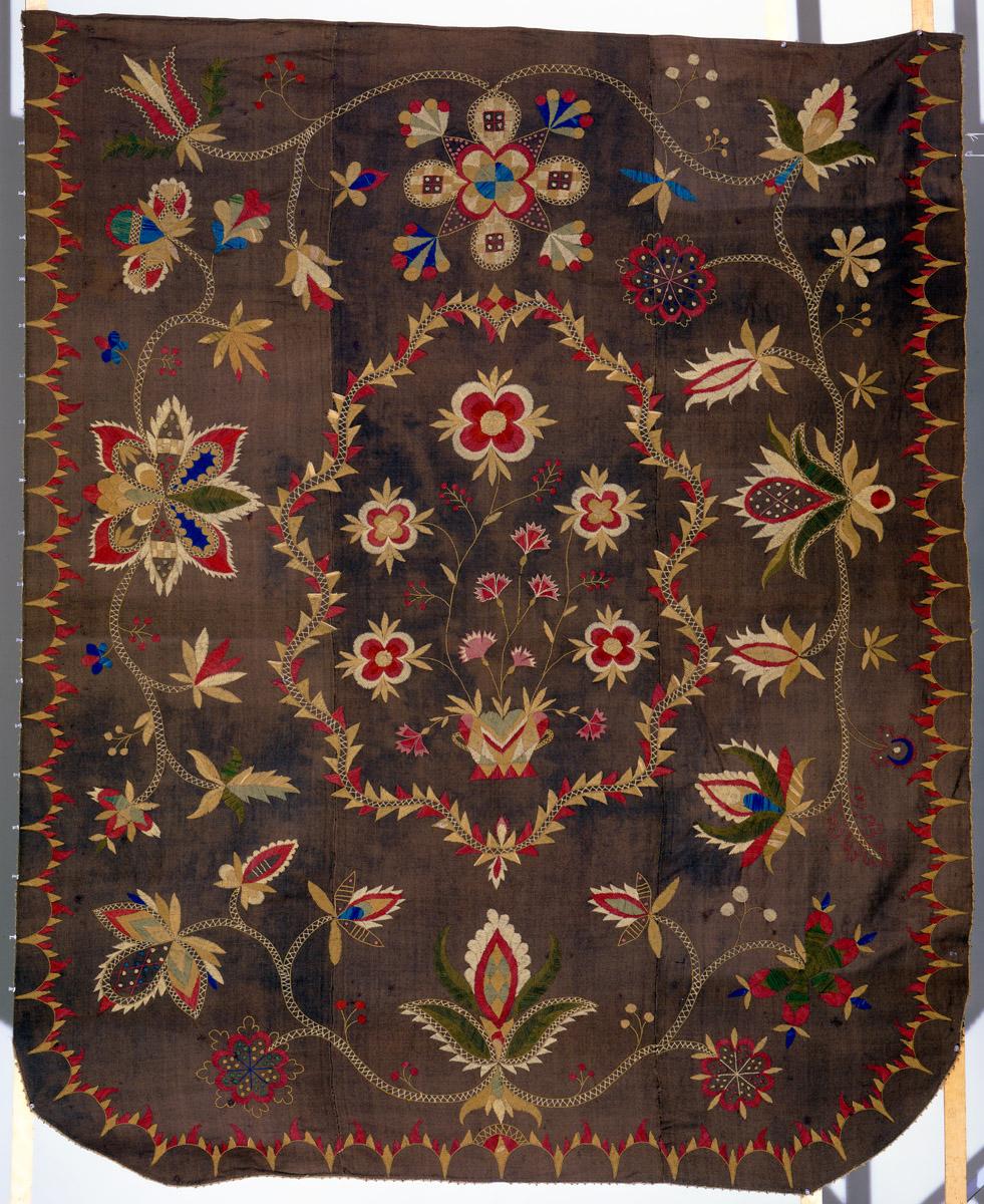 1969.0554 Bedcover, Bedspread (view 2)