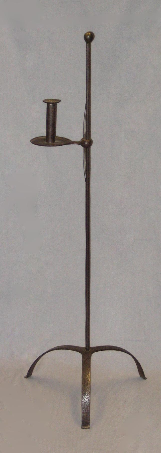 1969.0588 Candlestand (view 2)