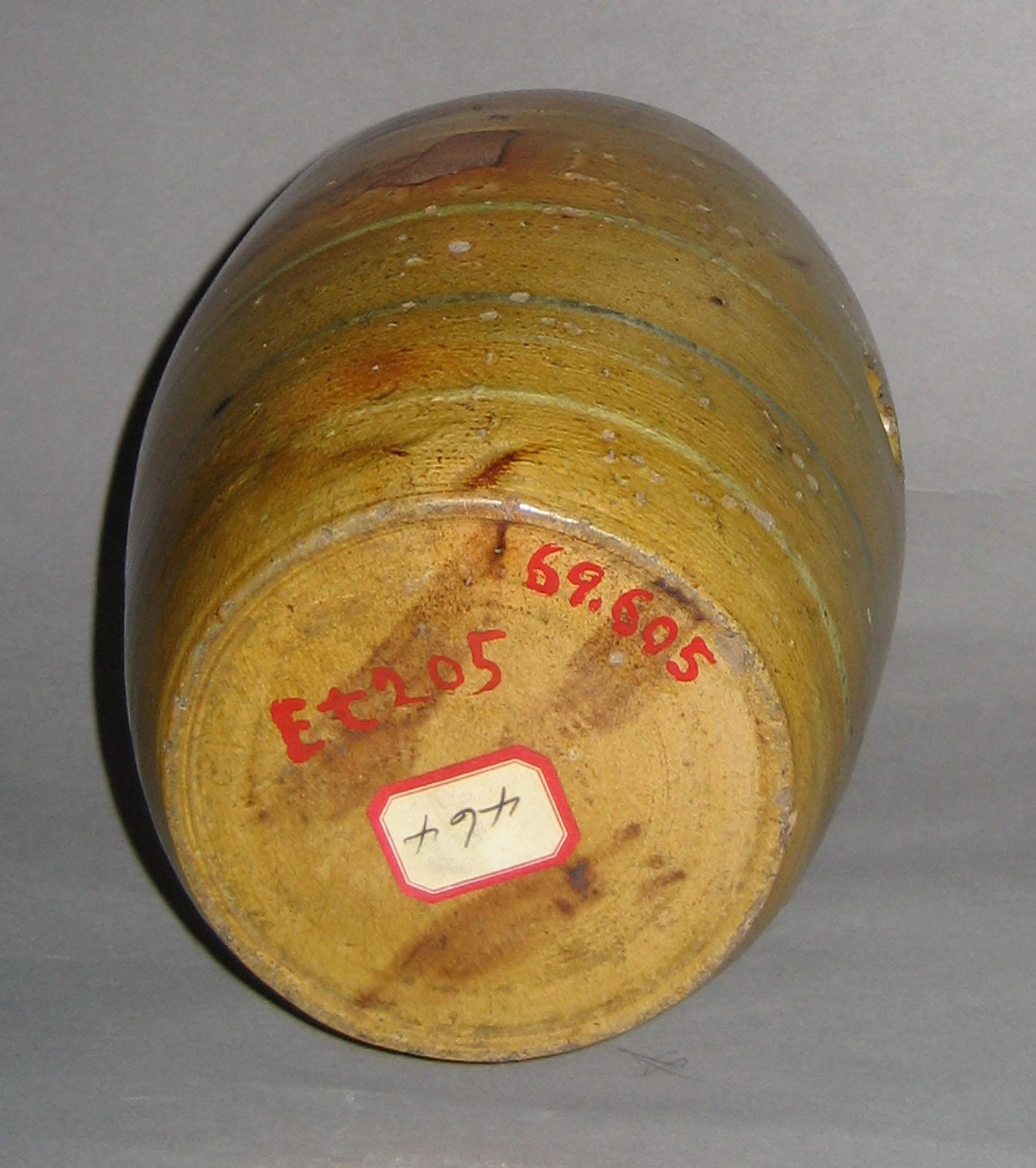 1969.0605 Bottle (bottom)