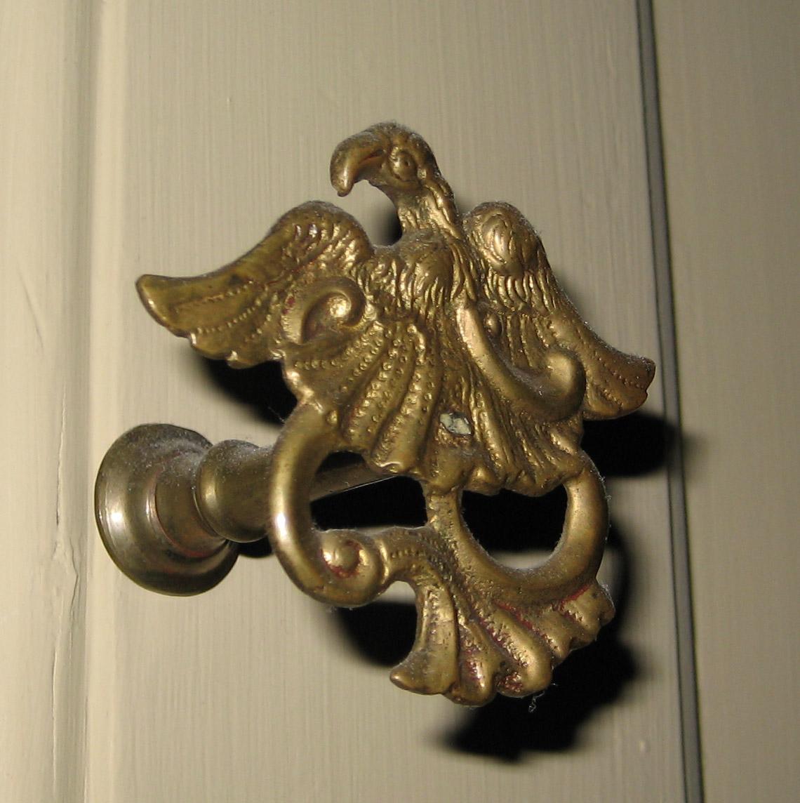 1969.0612.001 Cloak Pin