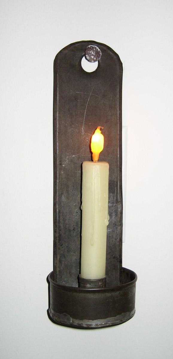 1969.0617.002 Sconce