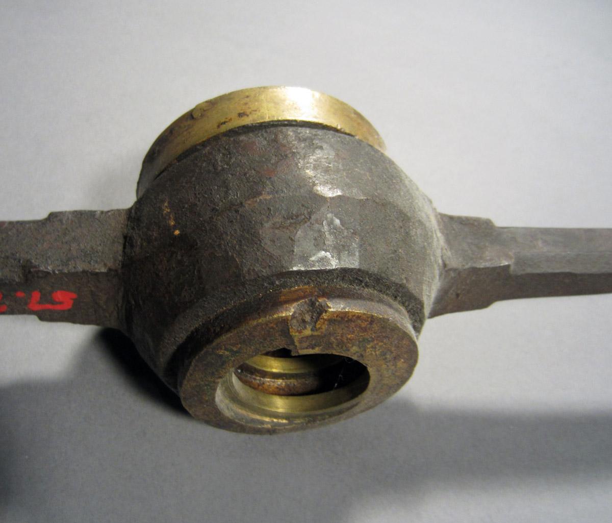 1957.0026.630 Wrench, Threading view 2