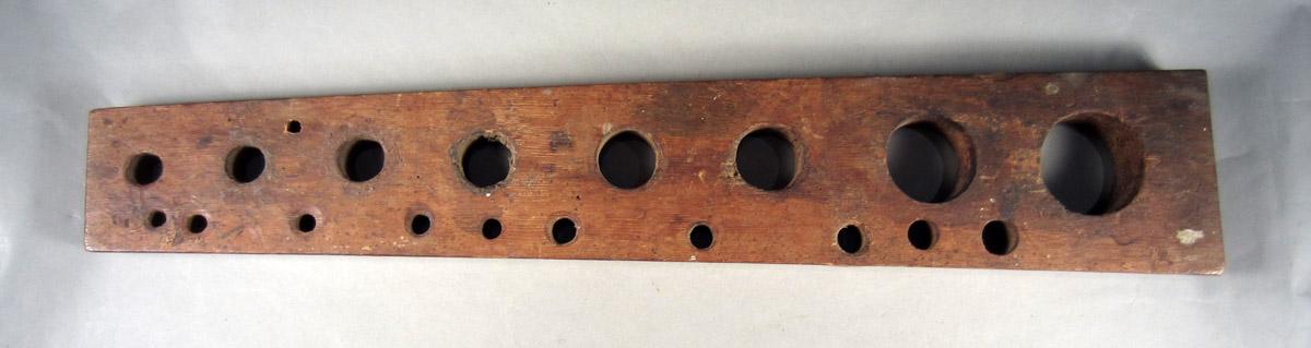 1957.0026.633 Gauge, View 2