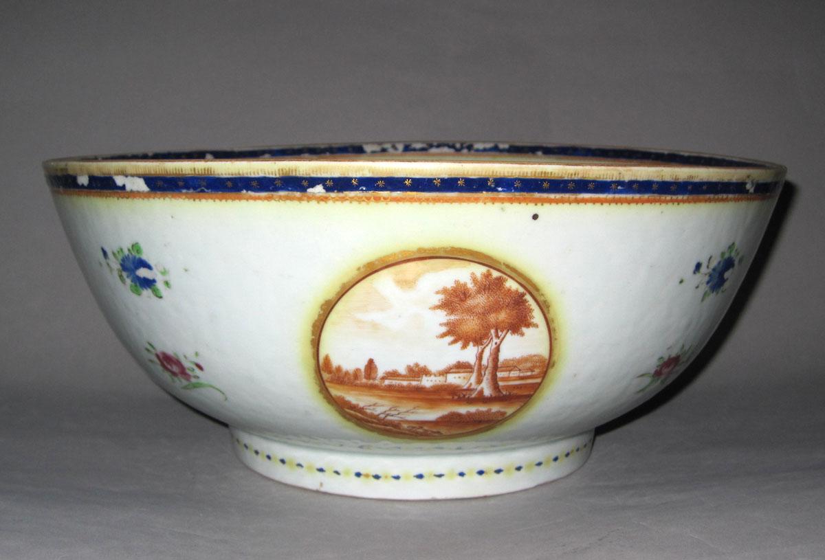 1969.0686 Porcelain bowl
