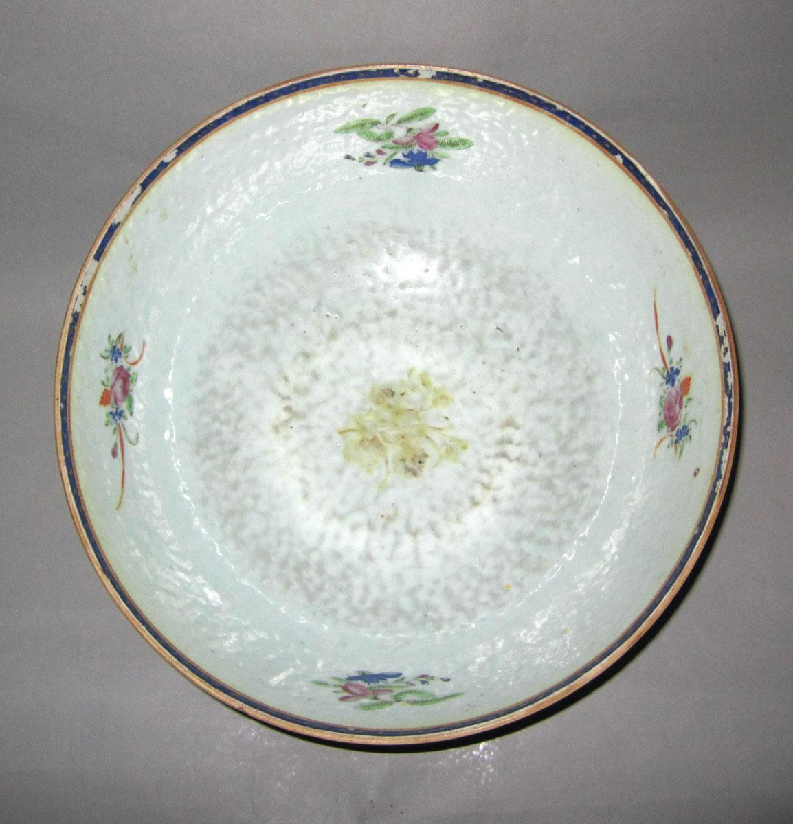 1969.0686 Porcelain bowl top