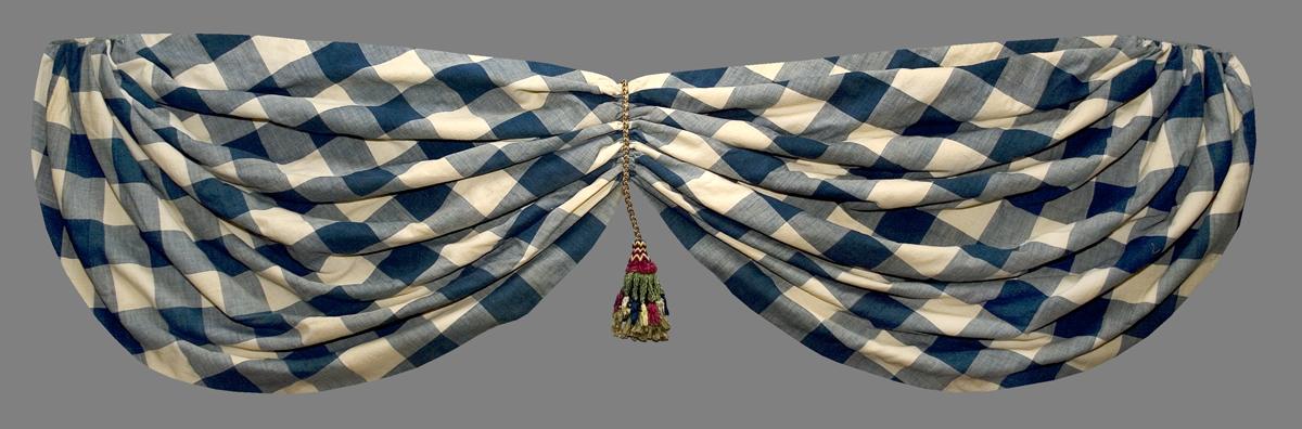 1969.0695.002 C Window Hanging, Valance