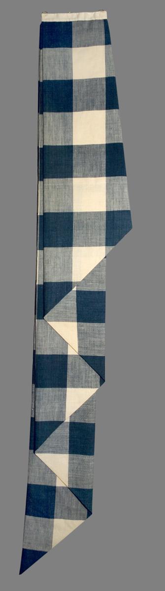1969.0695.003 A Window Hanging, Tail or Cascade