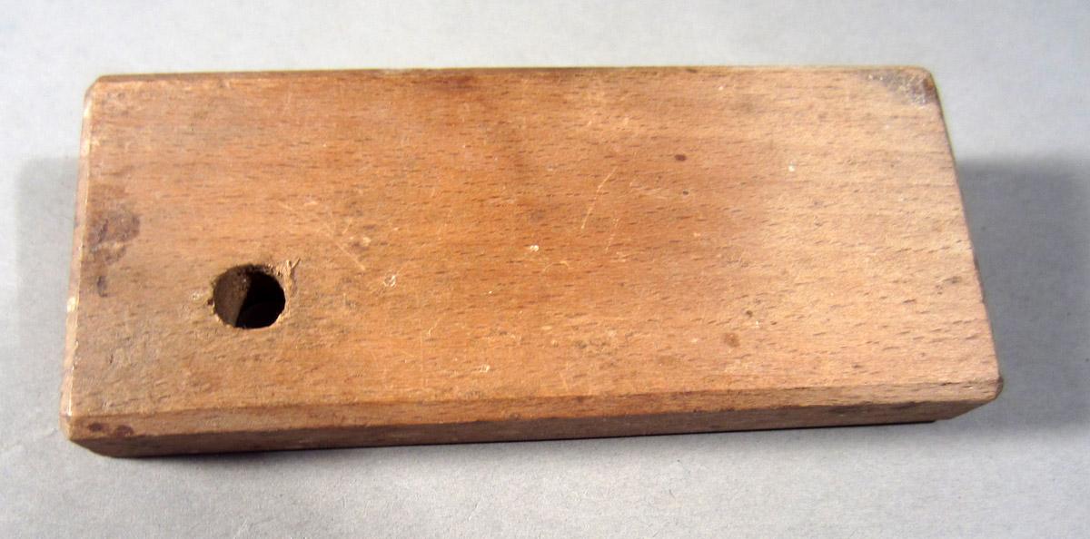 1957.0026.640 Gauge, View 2