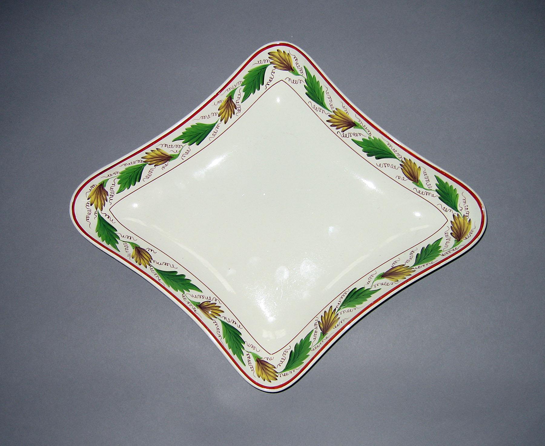 1969.0736.005 Dish