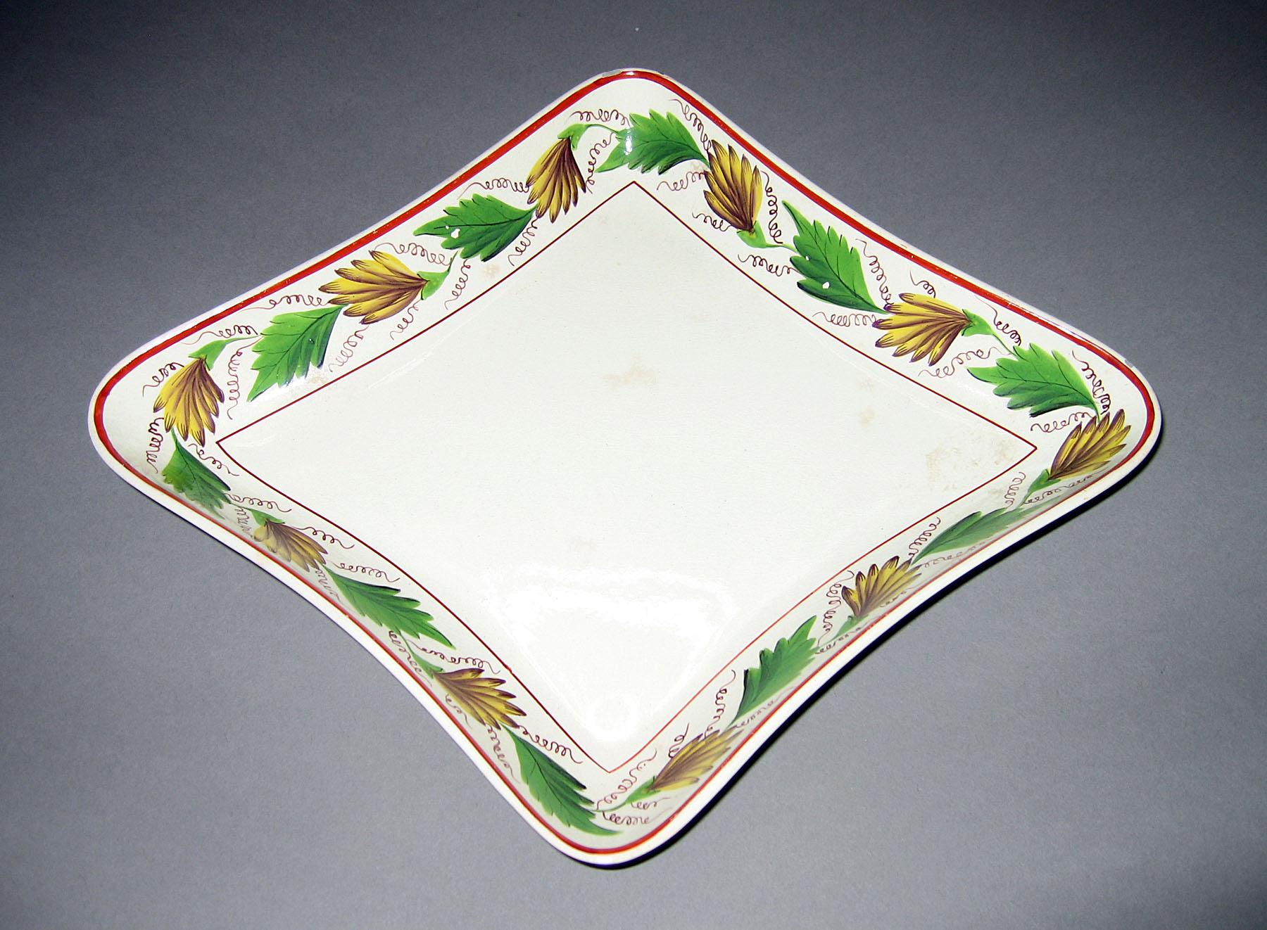 1969.0736.008 Dish