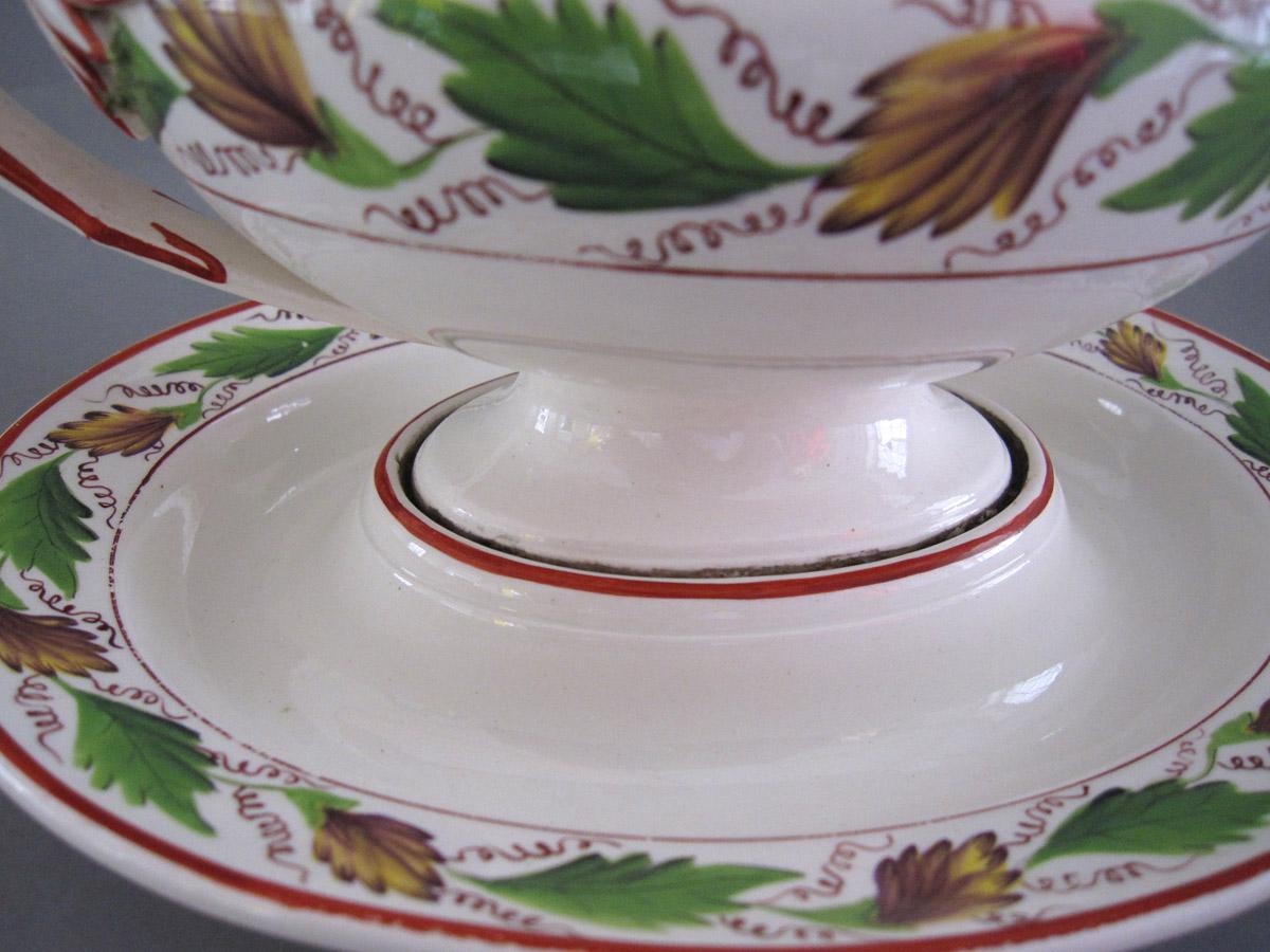 1969.0736.027 A Tureen and stand, detail