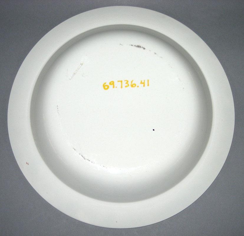 1969.0736.041 Plate underside