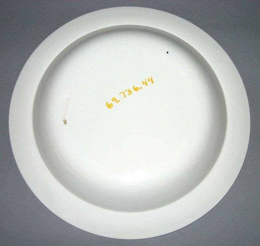 1969.0736.044 Plate underside