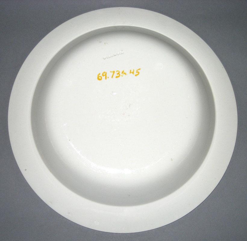 1969.0736.045 Plate underside