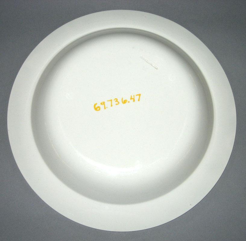 1969.0736.047 Plate underside